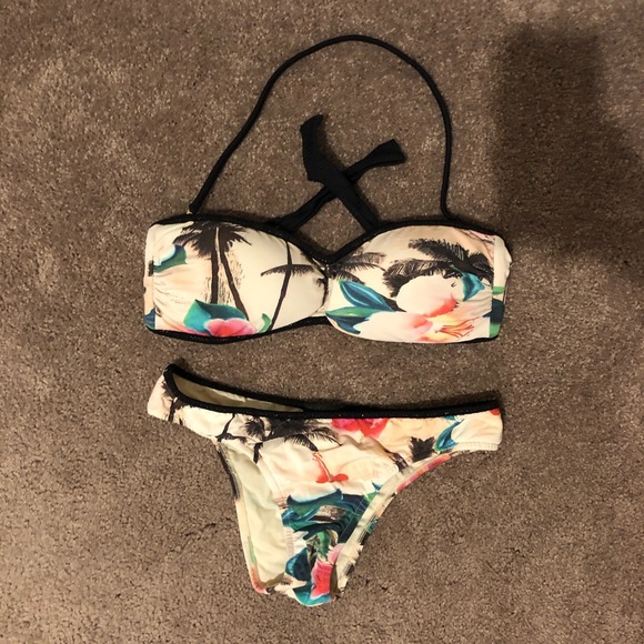 Salinas Colorful Bikini (Top and Bottom) - Picture 2 of 8